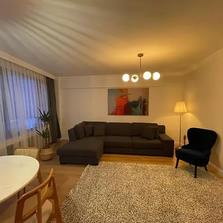 Spacious 2br/w Lift&ac @nisantasi Stambuł